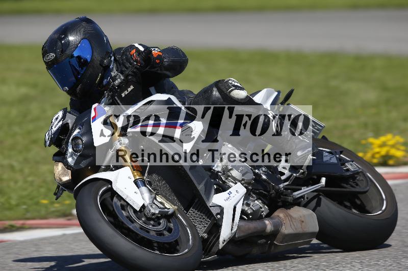 /Archiv-2024/29 12.06.2024 MOTO.CH Track Day ADR/Gruppe gelb/82